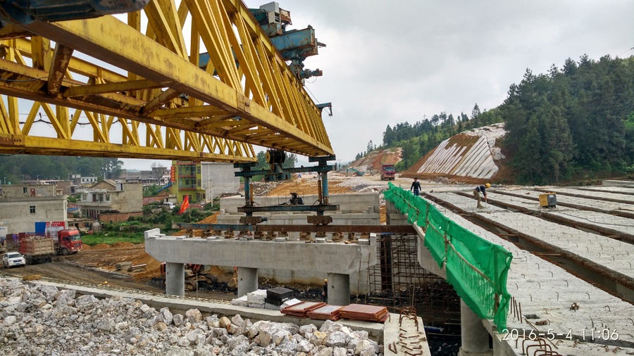 架橋機(jī)安全監(jiān)控管理系統(tǒng)現(xiàn)場(chǎng)安裝案例